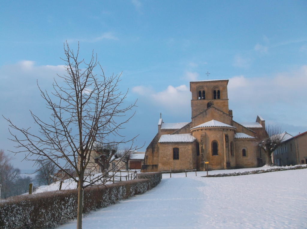 לינה וארוחת בוקר Iguerande Fenetre Sur Loire מראה חיצוני תמונה