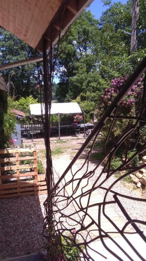 לינה וארוחת בוקר Iguerande Fenetre Sur Loire מראה חיצוני תמונה